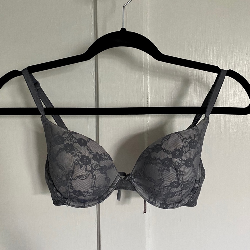 VS lace t-shirt bra